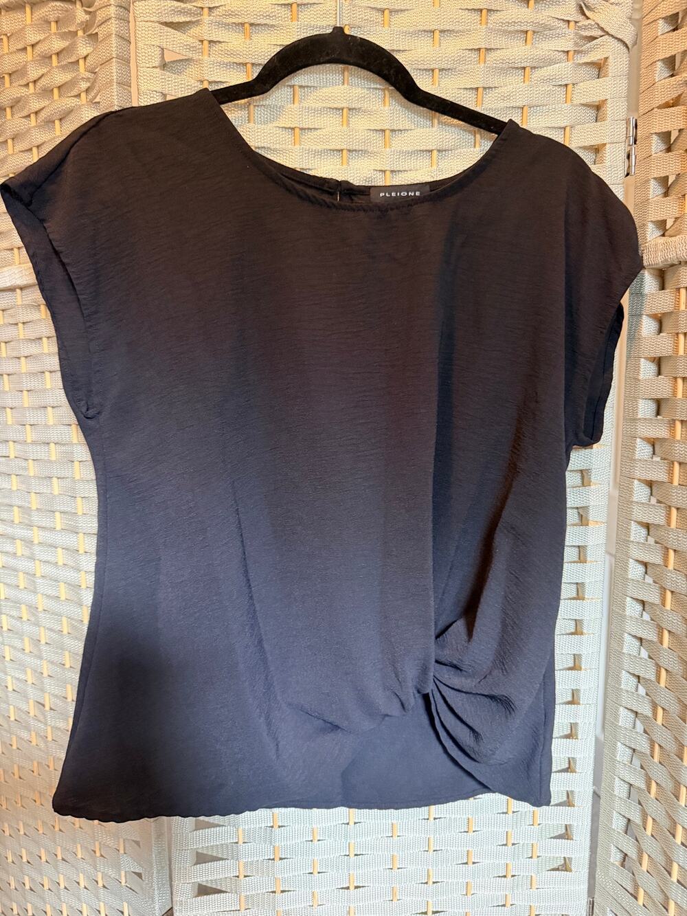 Pleione Women's Small Black Twist Front Short Sleeve Casual Blouse Top